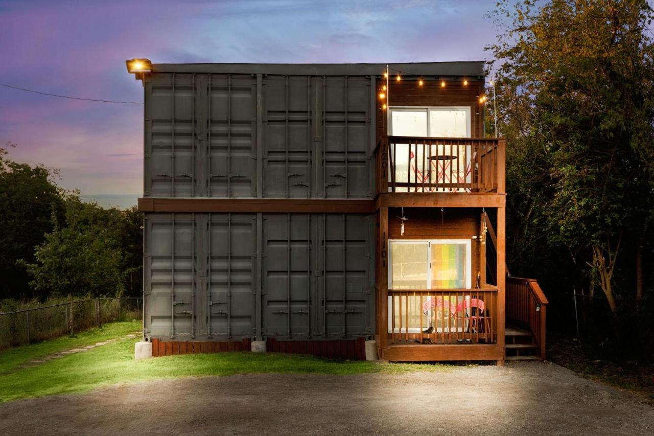 Divine Cargo Apartment Сан Антонио Екстериор снимка