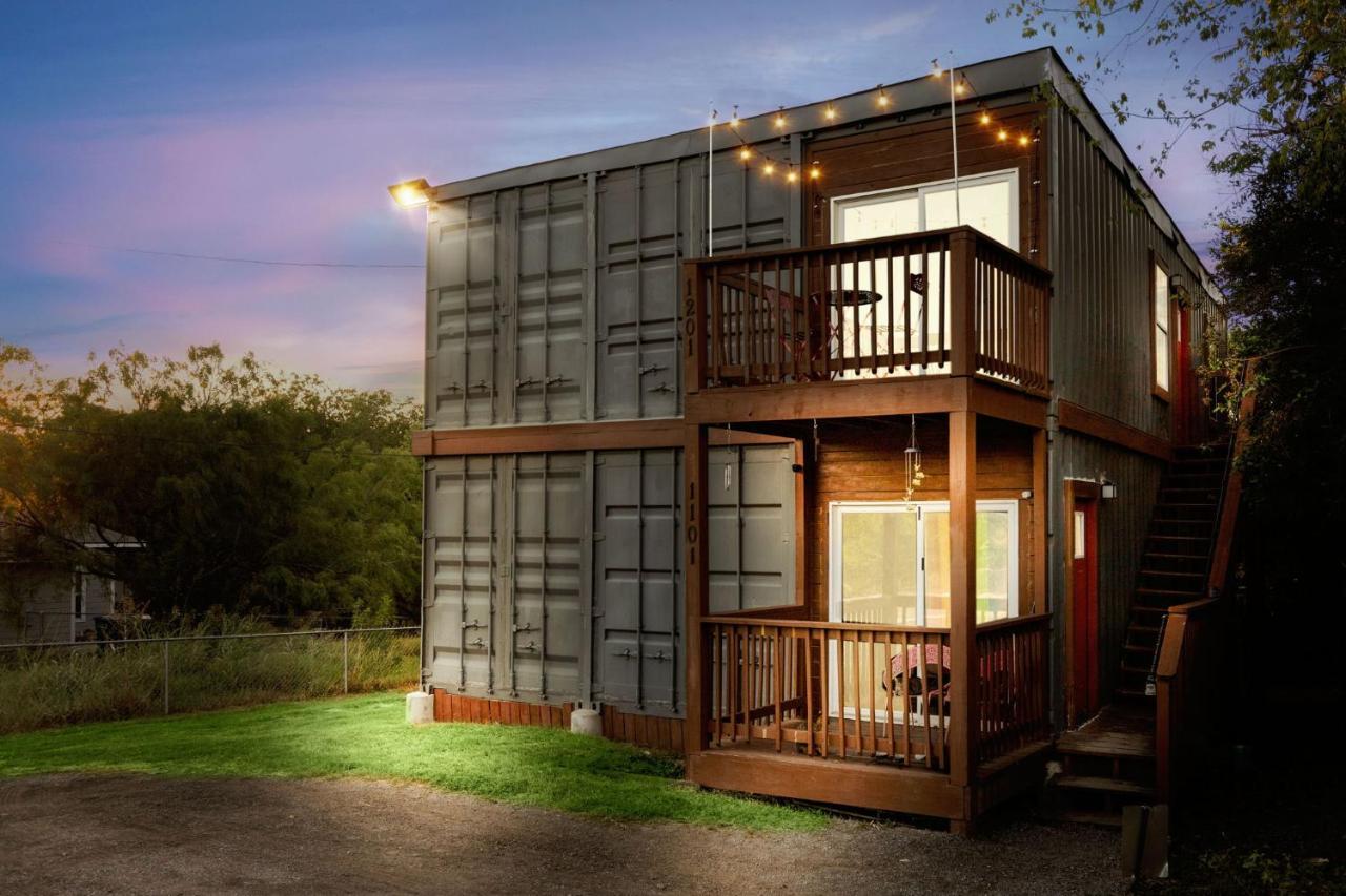 Divine Cargo Apartment Сан Антонио Екстериор снимка